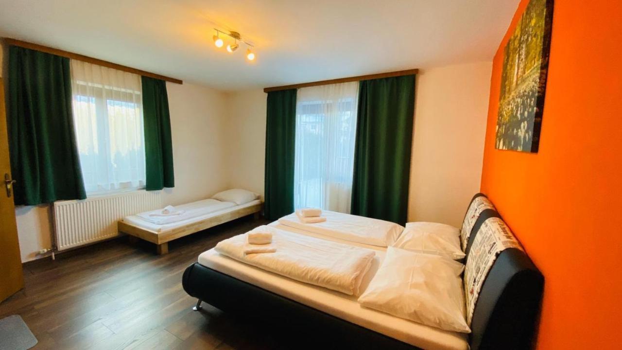 Holiday House Auer - By Four Seasons Apartments Kaprun Esterno foto